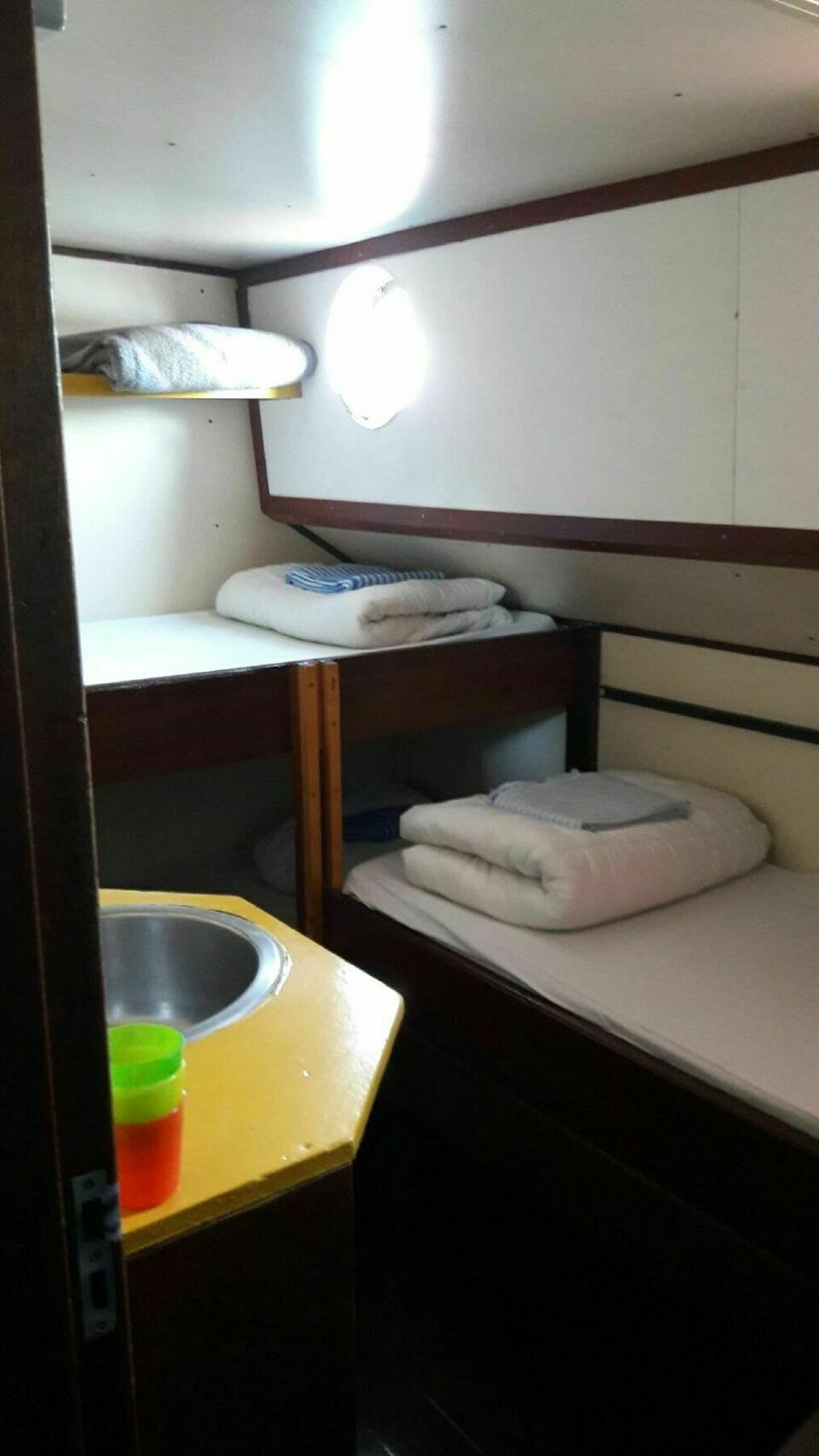 Intersail Hostel - Avontuur Амстердам Экстерьер фото